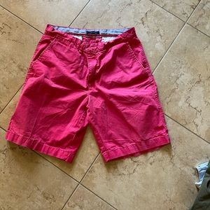 Mens Tommy Hilfiger shorts size 36 in dark pink